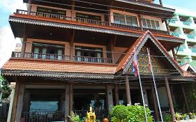 Sengtawan Riverside Hotel